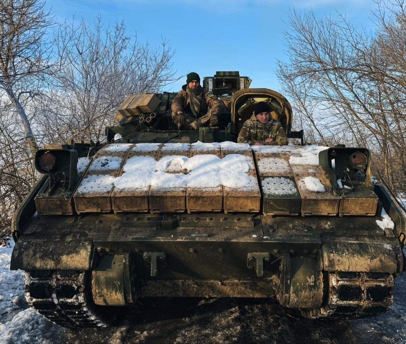 Binh sĩ tiết lộ cách vô hiệu hóa T-90M Proryv bằng M2 Bradley 