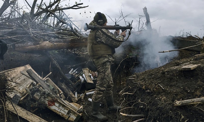 Nga tấn công thẳng vào Krasnogorovka, bỏ qua khu vực kiên cố hai bên sườn