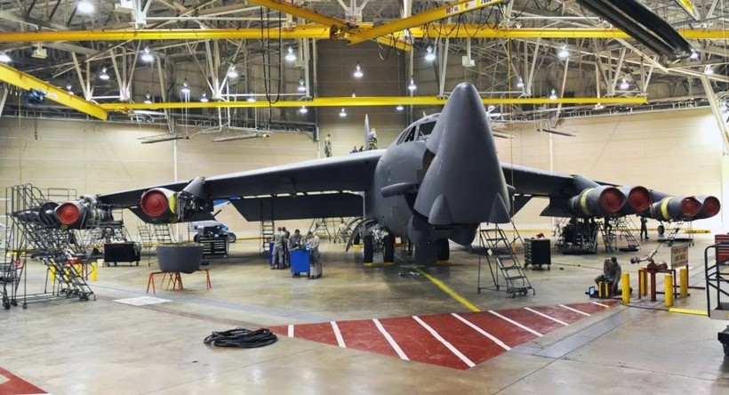 Boeing bán nhà máy sản xuất B-52 dẫn đến hậu quả nặng nề cho Không quân Mỹ