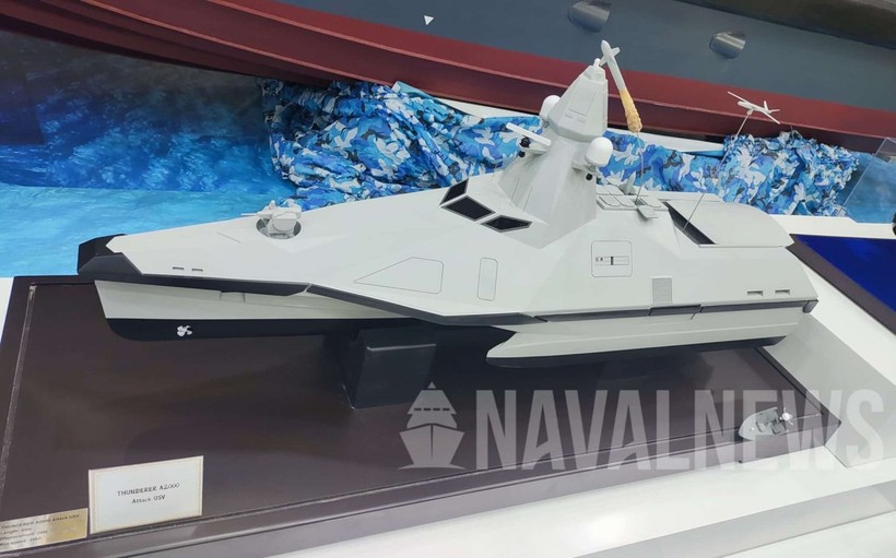 Trung Quốc ra mắt siêu tàu chiến đấu không người lái 'độc nhất vô nhị'