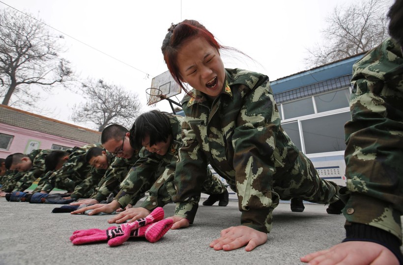 Khoá huấn luyện quân sự giúp thanh thiếu niên rời xa trò chơi điện tử.