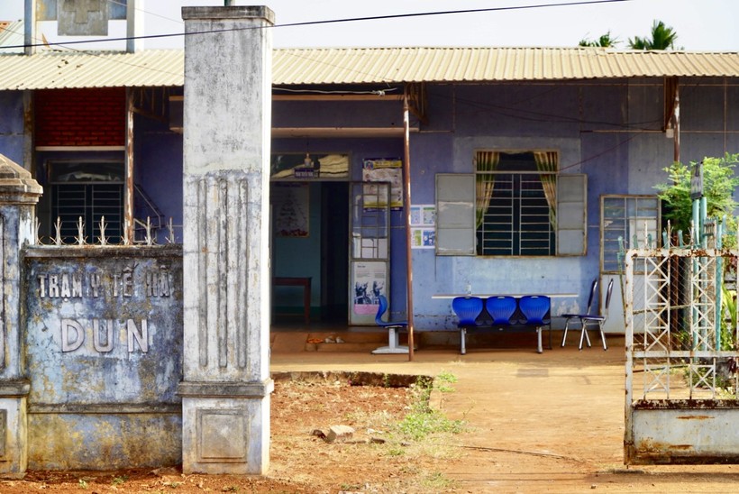 Trạm Y tế xã Dun (huyện Chư Sê) xuống cấp sau 30 năm sử dụng.