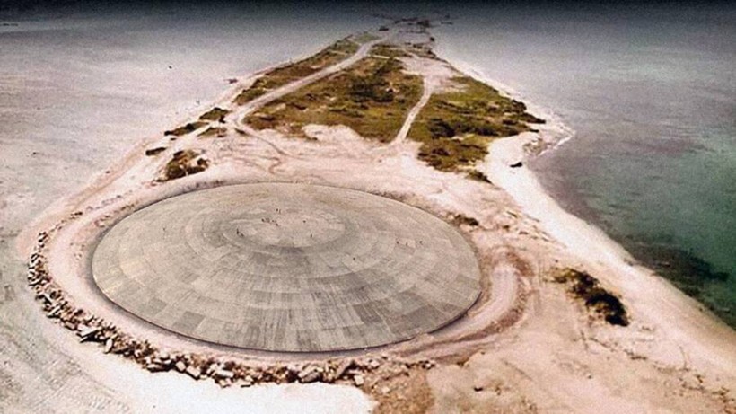 'Ngôi mộ' chôn chất thải hạt nhân trên Quần đảo Marshall.