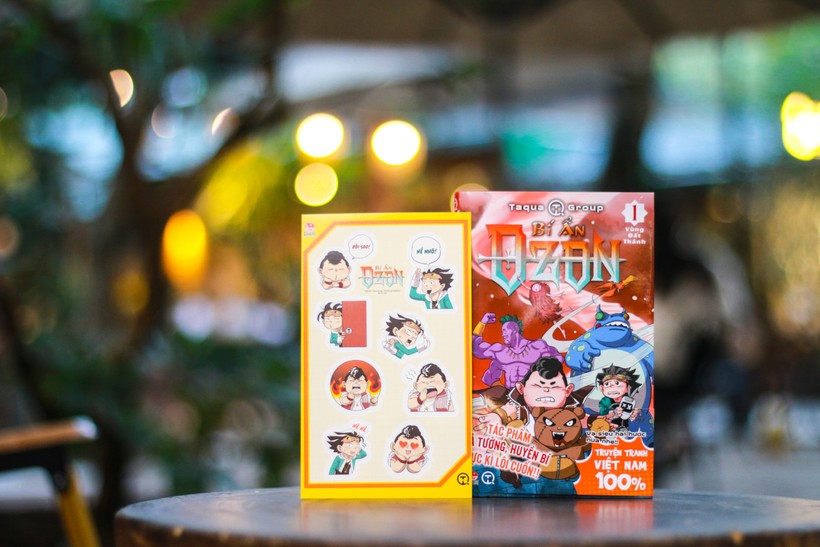 Tập 1 'Vùng đất thánh' của bộ truyện tranh 'Bí ẩn Ozon' vừa được Nhà xuất bản Kim Đồng ấn hành. Ảnh: NXB Kim Đồng