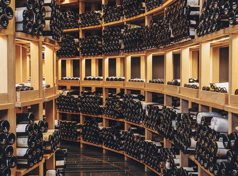Căn phòng chứa rượu được mệnh danh là 'Nhà nguyện rượu vang Sistine'.
