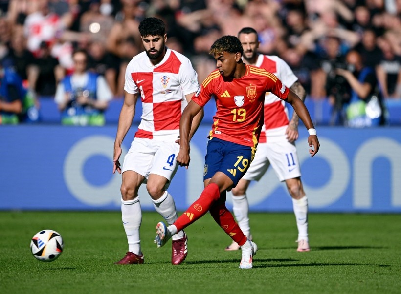 Tiền đạo Lamine Yamal (19) trong trận Tây Ban Nha giành chiến thắng 3-0 trước Croatia. Ảnh: INT