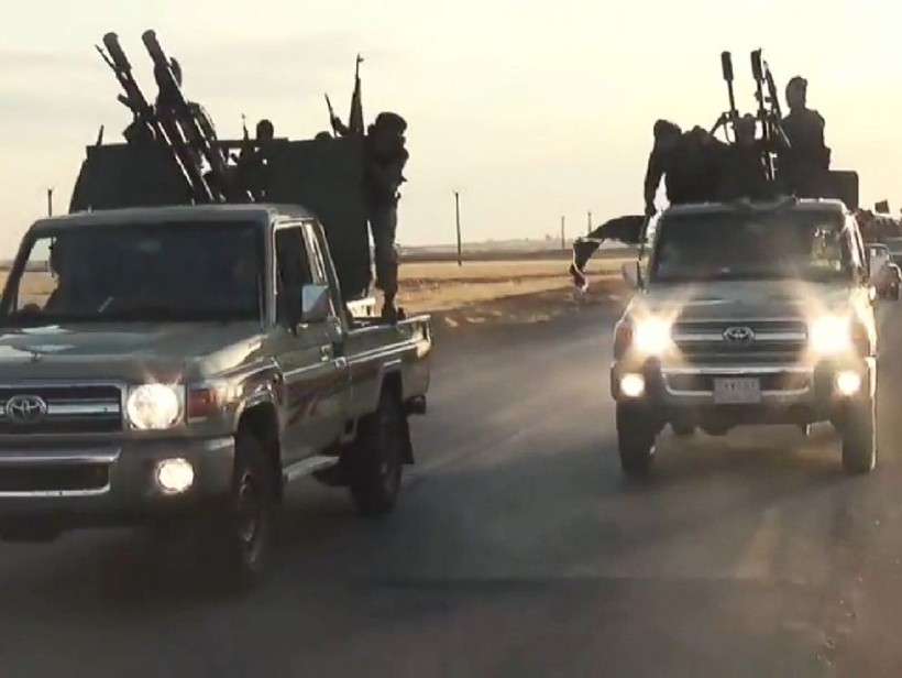 Mỹ truy nguồn gốc dàn xe Toyota của phiến quân IS
