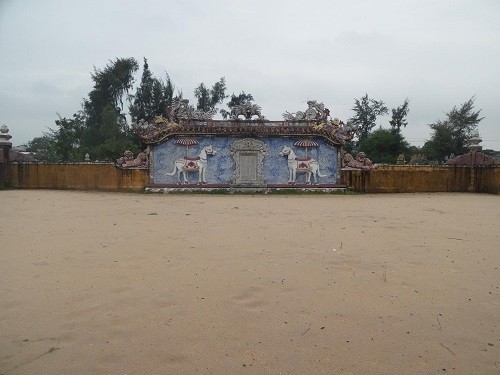 Chiêm ngưỡng di tích Trấn Hải Đài trấn giữ Biển Đông thời nhà Nguyễn