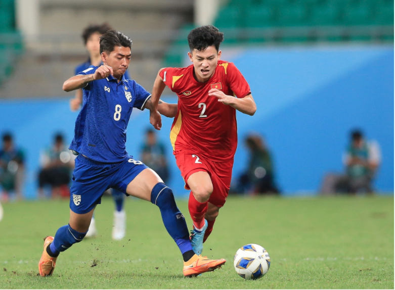 Tuấn Tài thi đấu cực hay trong trận đấu với Thái Lan tại giải U23 châu Á khuya 2/6.