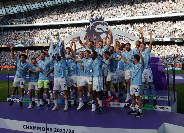 Man City vừa bảo vệ thành công chức vô địch Ngoại hạng Anh lần thứ 4 liên tiếp.