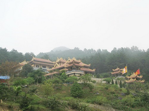 Chiêm ngưỡng Thiền viện Trúc Lâm Tây Thiên