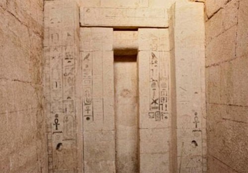 Khai quật phần mộ thầy tế quyền lực Ai Cập cổ