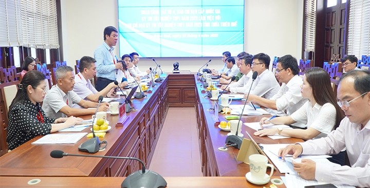 Đoàn công tác số 4 của Ban chỉ đạo cấp quốc gia Kỳ thi tốt nghiệp THPT năm 2023 kiểm tra và làm việc tại tỉnh Thừa Thiên – Huế (Ảnh: H.M).