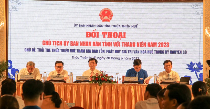 Hội nghị đối thoại giữa Chủ tịch UBND tỉnh Thừa Thiên - Huế với thanh niên năm 2023.