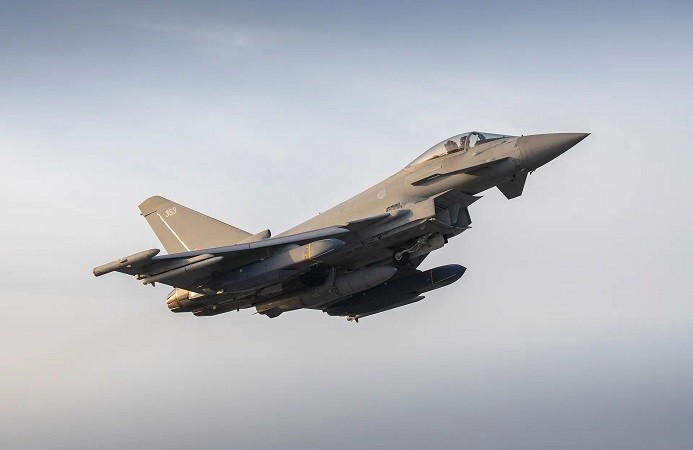 Máy bay chiến đấu đa năng Typhoon FGR.4 của phi đội số 1 không quân Anh