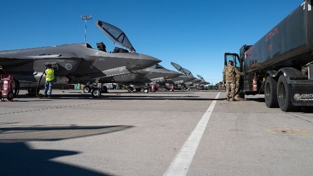 Mỹ tạm dừng giao chiến đấu cơ F-35 cho quân đội 