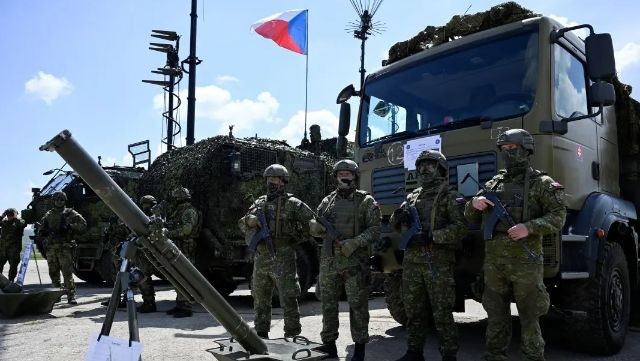 Nổ lớn tại căn cứ quân sự ở Séc huấn luyện đơn vị Ukraine