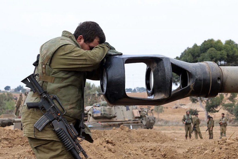 Binh sĩ Israel mệt mỏi trong chiến dịch tấn công Gaza.
