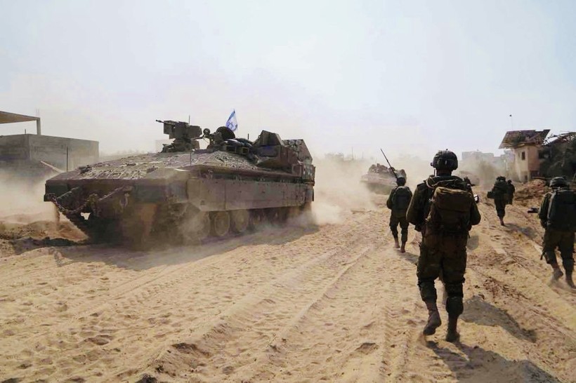 Xe chiến đấu chở quân Namer CEV hoạt động tại Gaza.
