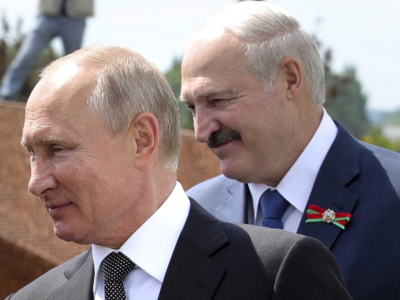 Tổng thống Belarus Alexander Lukashenko đã nêu ra sáng kiến tập trận chung Nga- Belarus về huấn luyện sử dụng vũ khí hạt nhân chiến thuật.