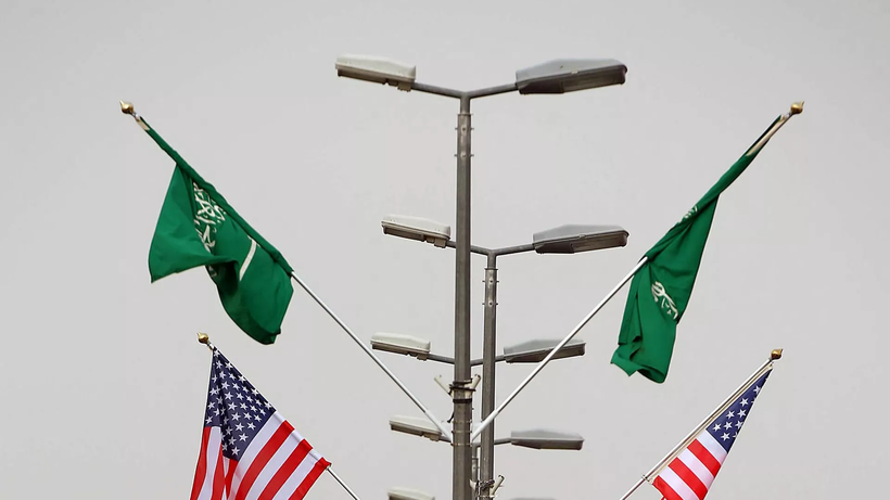 Saudi Arabia từ chối gia hạn thỏa thuận petrodollar với Mỹ.