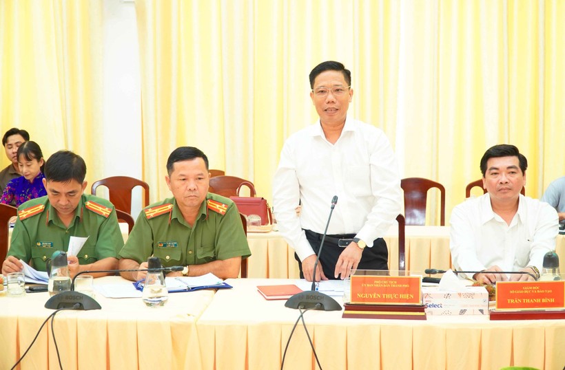 Ông Nguyễn Thực Hiện, Phó Chủ tịch UBND TP Cần Thơ phát biểu tại buổi làm việc.