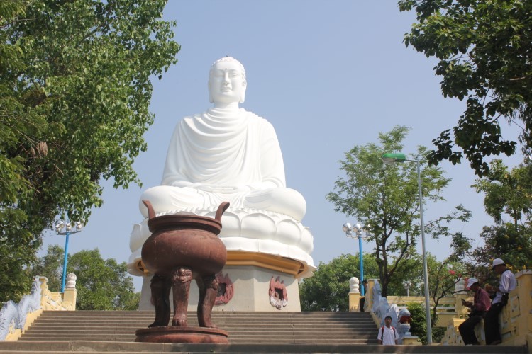 Thích Ca Phật Đài trên núi Lớn, Vũng Tàu. Ảnh: Phanxipăng 