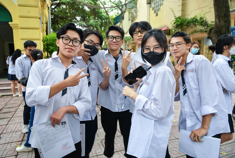 Học sinh tham dự thi Kỳ thi tốt nghiệp THPT năm 2023 tại điểm thi trường THPT Việt Đức (Hà Nội). Ảnh: Thế Đại