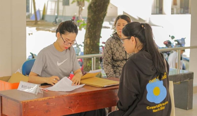 Trường THPT Phan Châu Trinh (Đà Nẵng) tiếp nhận hồ sơ trúng tuyển của học sinh lớp 10 năm học 2023 - 2024. 