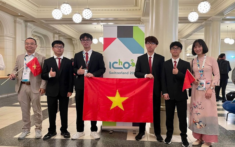 Đội tuyển Việt Nam dự thi Olympic Hóa học quốc tế 2023. Ảnh: ITN