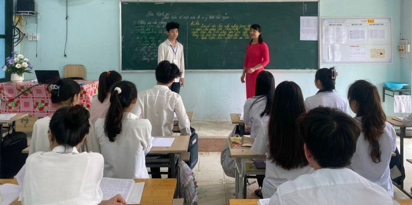 Giờ học Ngữ văn tại Trường THPT Quan Sơn (huyện Quan Sơn, Thanh Hóa). Ảnh: NTCC