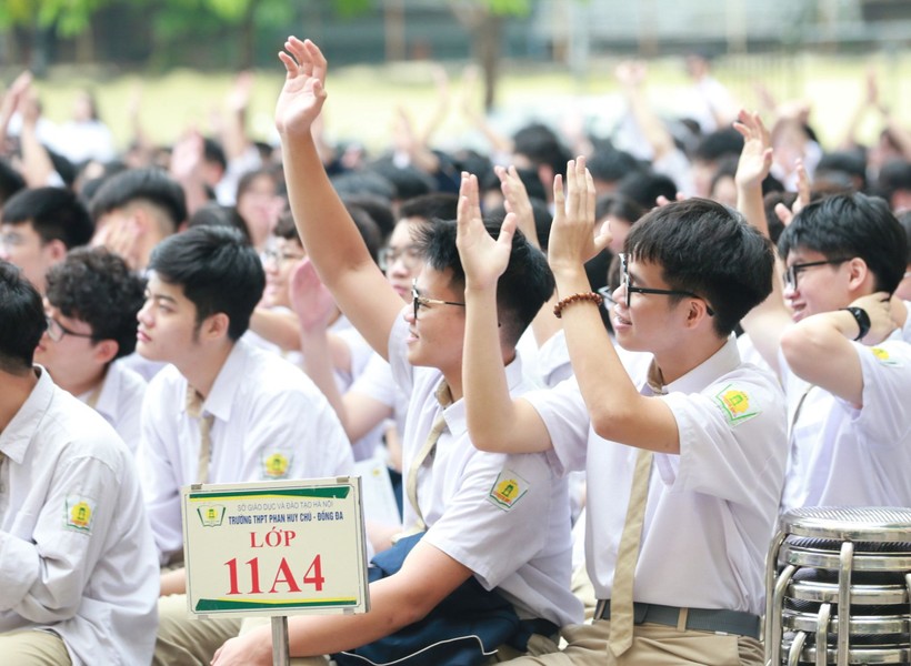 Học sinh Trường THPT Phan Huy Chú (Đống Đa) – một trong những trường chất lượng cao của Hà Nội. Ảnh: Website nhà trường