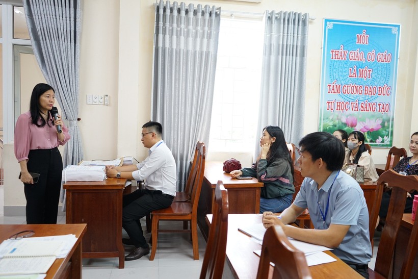 Bà Lê Thị Bích Thuận, Giám đốc Sở GD&ĐT Đà Nẵng lưu ý cán bộ coi thi phổ biến kỹ quy chế thi cho thí sinh để tránh trường hợp vi phạm đáng tiếc.