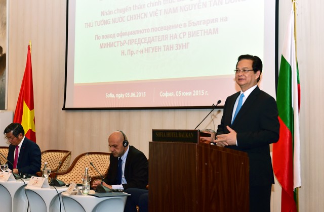 Thủ tướng Nguyễn Tấn Dũng phát biểu tại cuộc đối thoại