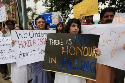 Cô gái Ấn Độ bị thiêu sống vì lấy chồng khác địa vị