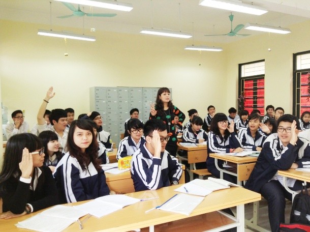 Cô giáo Kim Anh trong một tiết dạy Văn
