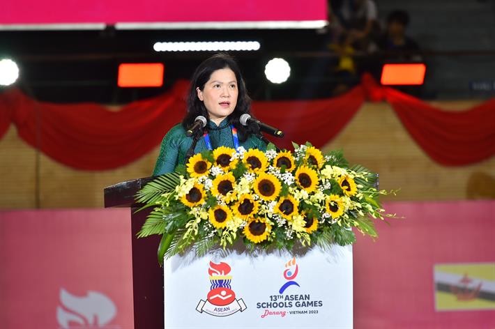 Thứ trưởng Bộ GD&ĐT Nguyễn Thị Kim Chi phát biểu bế mạc Đại hội.