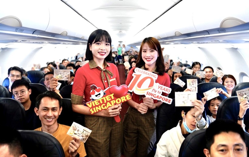 Mừng kỷ niệm 'chuyến bay nụ cười' đến Singapore, Vietjet tặng 10.000 vé bay 0 đ