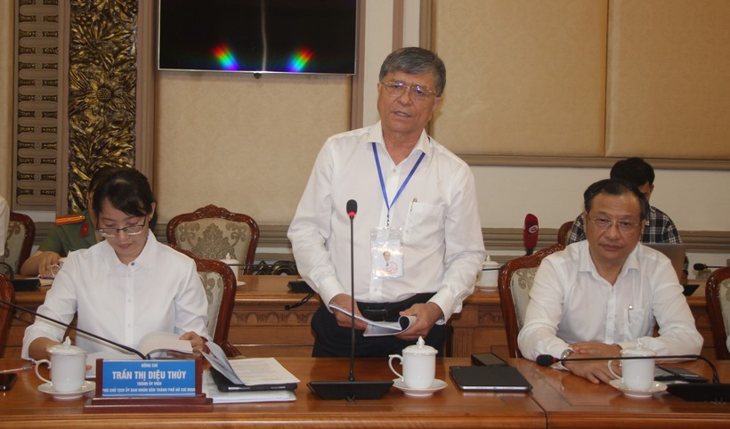 Ông Nguyễn Văn Hiếu thông tin tại buổi làm việc.