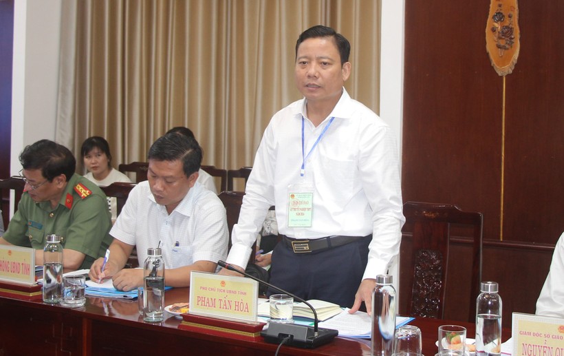 Ông Phạm Tấn Hòa, Phó Chủ tịch UBND tỉnh Long An phát biểu tại cuộc làm việc.