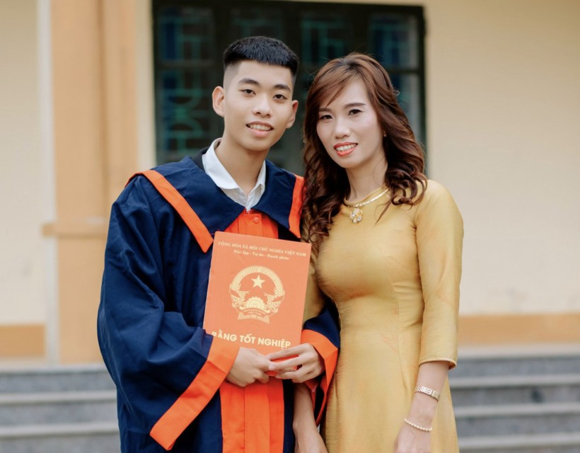 Trần Tiến Mạnh - cựu học sinh Trường THPT Hồng Lĩnh thủ khoa khối C00 của Hà Tĩnh năm 2022.