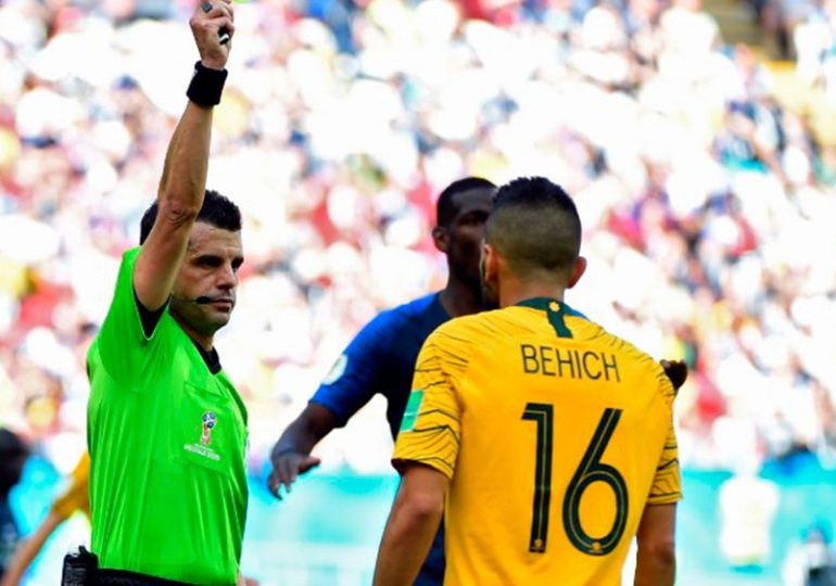 Trọng tài Andres Cunha mắc sai lầm nghiêm trọng ở trận đấu giữa Argentina và Brazil.