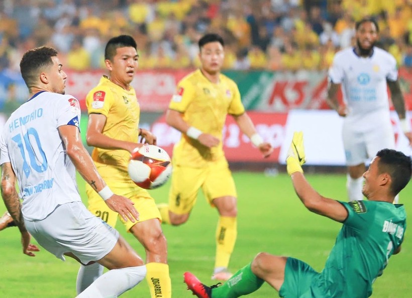 Nam Định hòa tối thiểu Hải Phòng ở vòng 8 V.League.