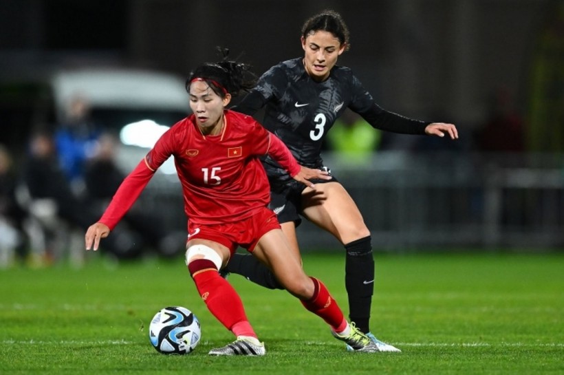 Tuyển nữ Việt Nam thua cách biệt Tây Ban Nha ở trận giao hữu tiền World Cup.