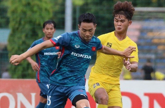 U23 Việt Nam thắng U21 Hà Nội trước giải Đông Nam Á.