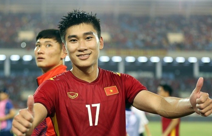 Nhâm Mạnh Dũng là một trong 3 cầu thủ quá tuổi của Olympic Việt Nam dự ASIAD 19.