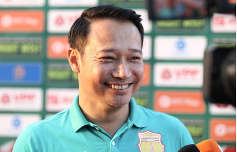 HLV Nam Định tiến cử 4 cầu thủ cho HLV Kim Sang Sik.