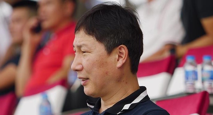HLV Kim Sang Sik dự lễ bốc thăm AFF Cup tại Hà Nội.