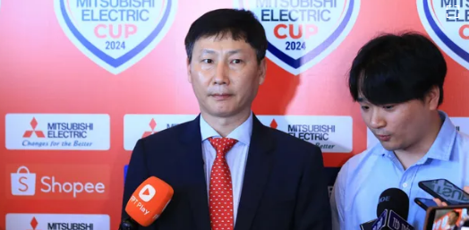 HLV Kim Sang Sik thận trọng khi nói về các đối thủ ở AFF Cup.