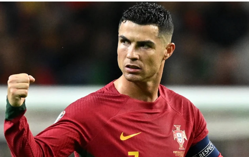 C.Ronaldo giữ băng đội trưởng của Bồ Đào Nha ở Euro 2024.